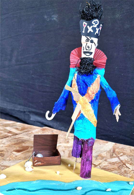Création de Pirates en papier mâché